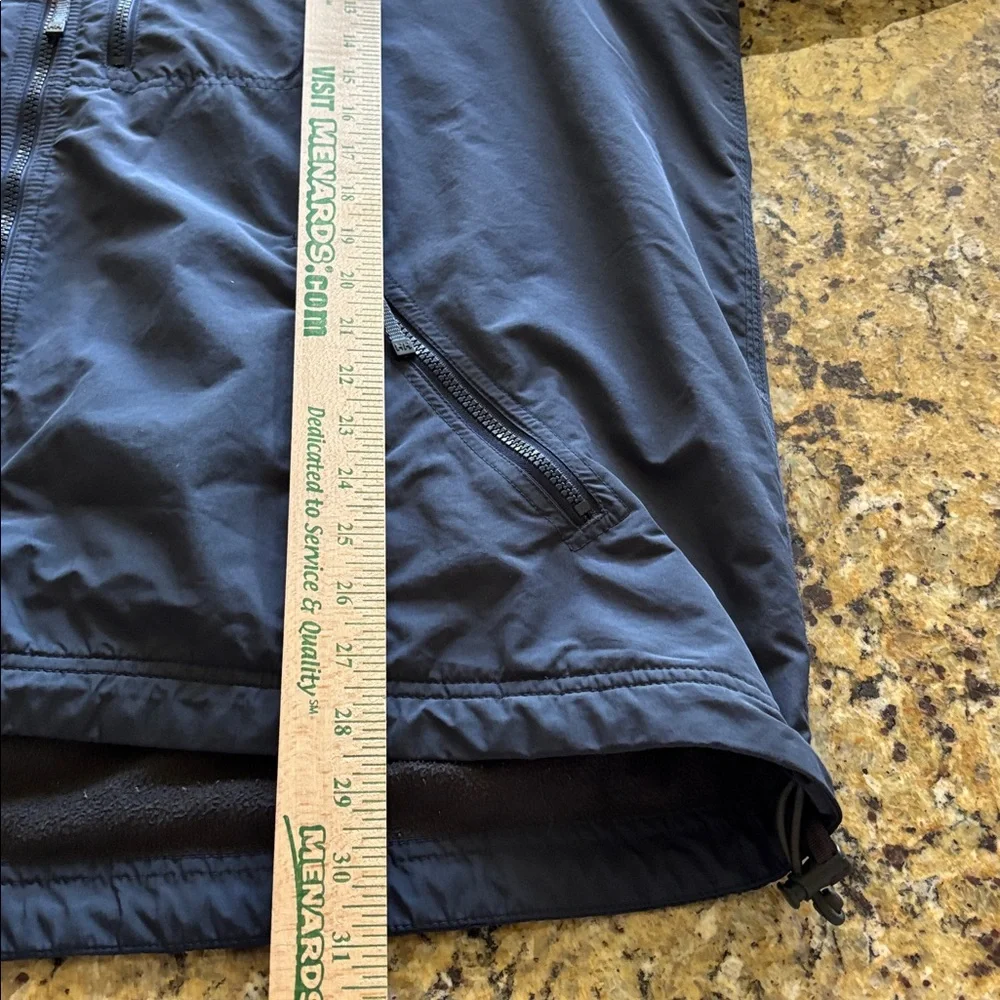 Helly Hansen questions leave